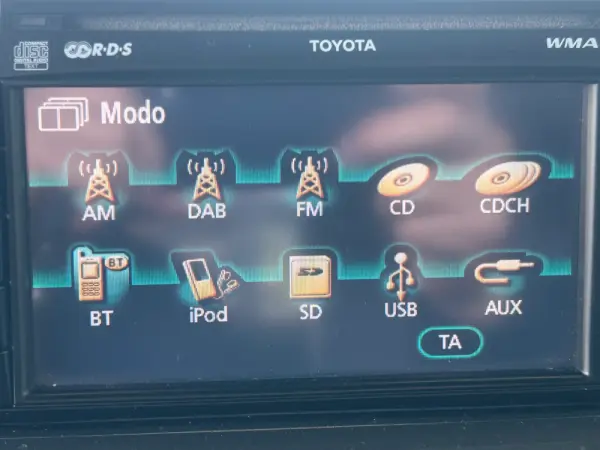Toyota iQ 1.0 VVT-i 2 EP+NAVI+Bluetooth 15