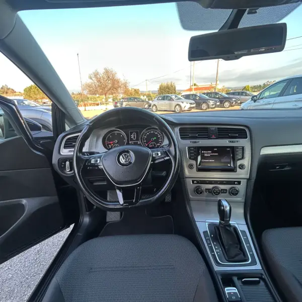 Volkswagen Golf 1.6 TDi Trendline DSG 18