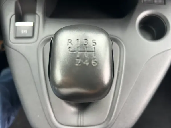 Peugeot Partner 1.5 BlueHDi Premium Standard Plus 29