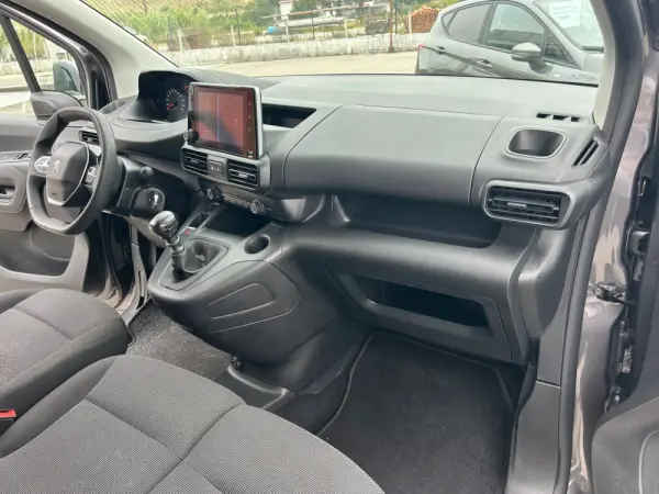 Peugeot Partner 1.5 BlueHDi Premium Standard Plus 32