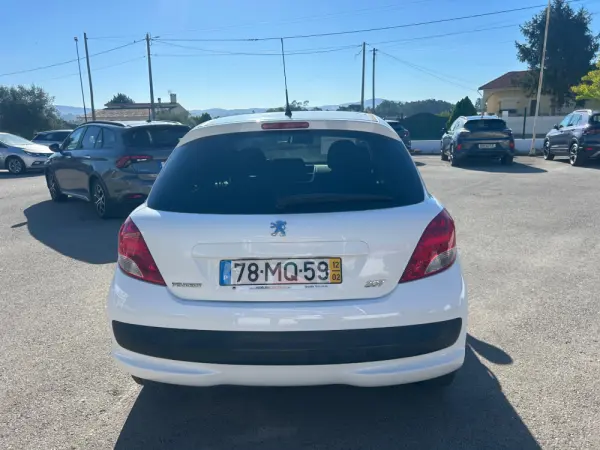 Peugeot 207 1.4 16V Sportium 7