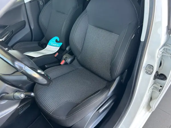 Peugeot 208 1.2 PureTech Allure 18