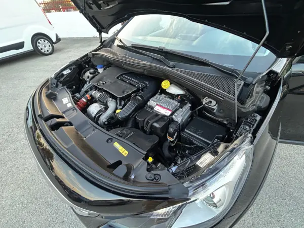 Peugeot 2008 BlueHDi FAP 120 STOP & START Allure 45