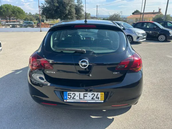 Opel Astra 1.7 CDTi Cosmo 6