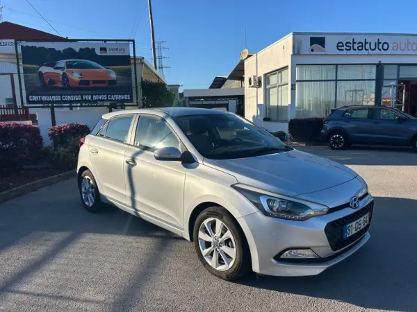 Hyundai i20 1.1 CRDi Comfort+Pack Look+JLL16 3