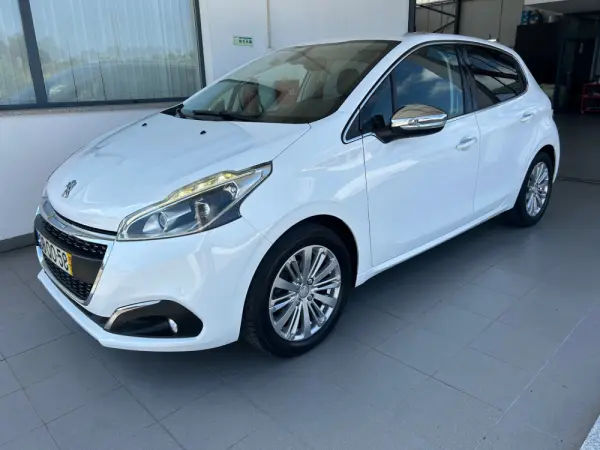 Peugeot 208 1.2 PureTech Allure 1