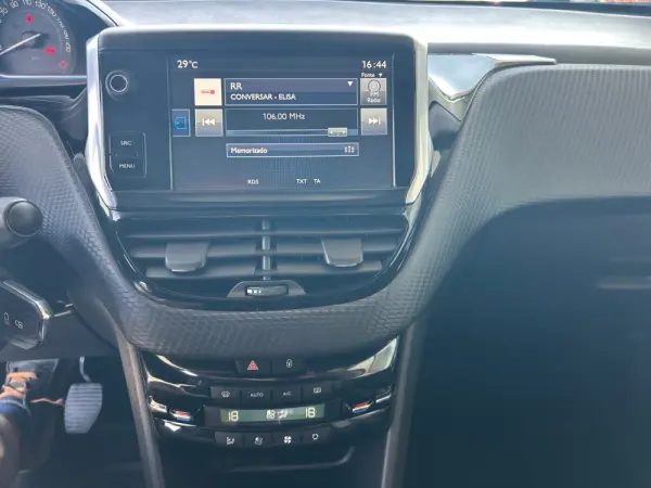 Peugeot 2008 BlueHDi FAP 120 STOP & START Allure 29