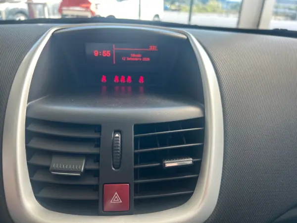 Peugeot 207 1.4 16V Sportium 17