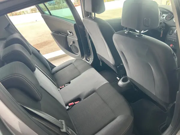 Renault Clio 1.5 dCi Dynamique S 25