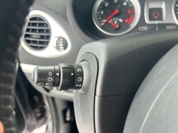 Renault Clio 1.5 dCi Dynamique S 18