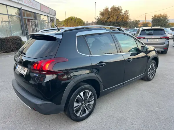 Peugeot 2008 BlueHDi FAP 120 STOP & START Allure 6