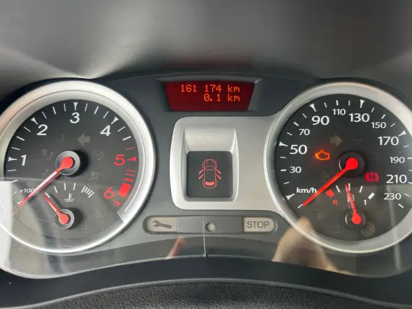 Renault Clio 1.5 dCi Dynamique S 13