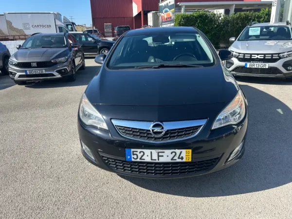 Opel Astra 1.7 CDTi Cosmo 3