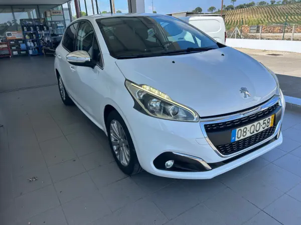 Peugeot 208 1.2 PureTech Allure 3