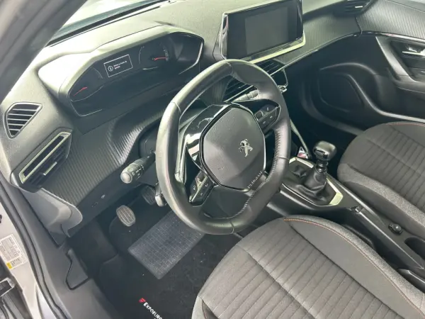Peugeot 2008 1.2 PureTech Active Pack 15