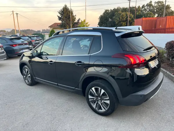 Peugeot 2008 BlueHDi FAP 120 STOP & START Allure 8
