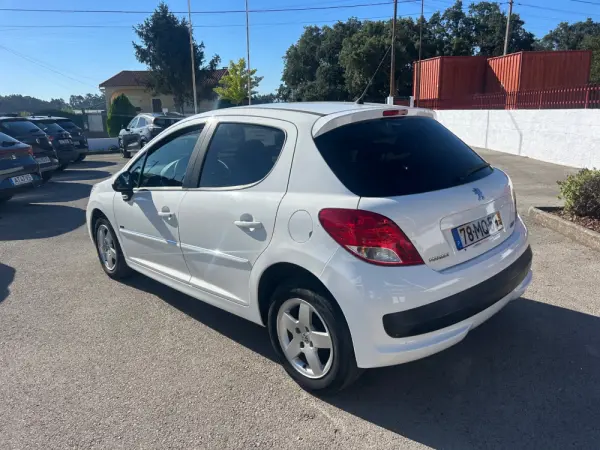 Peugeot 207 1.4 16V Sportium 10