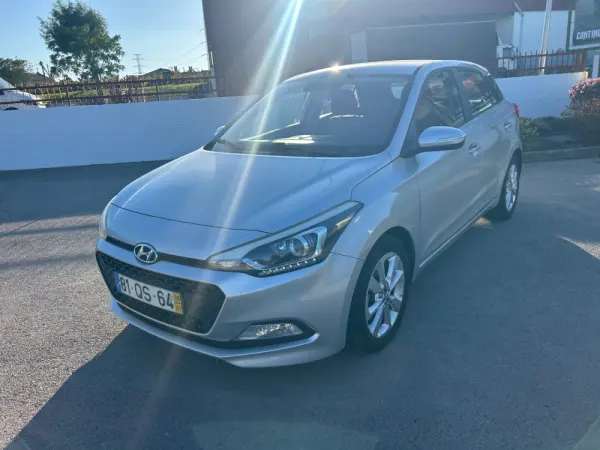 Hyundai i20 1.1 CRDi Comfort+Pack Look+JLL16 9