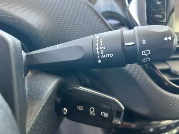 Peugeot 2008 BlueHDi FAP 120 STOP & START Allure 36