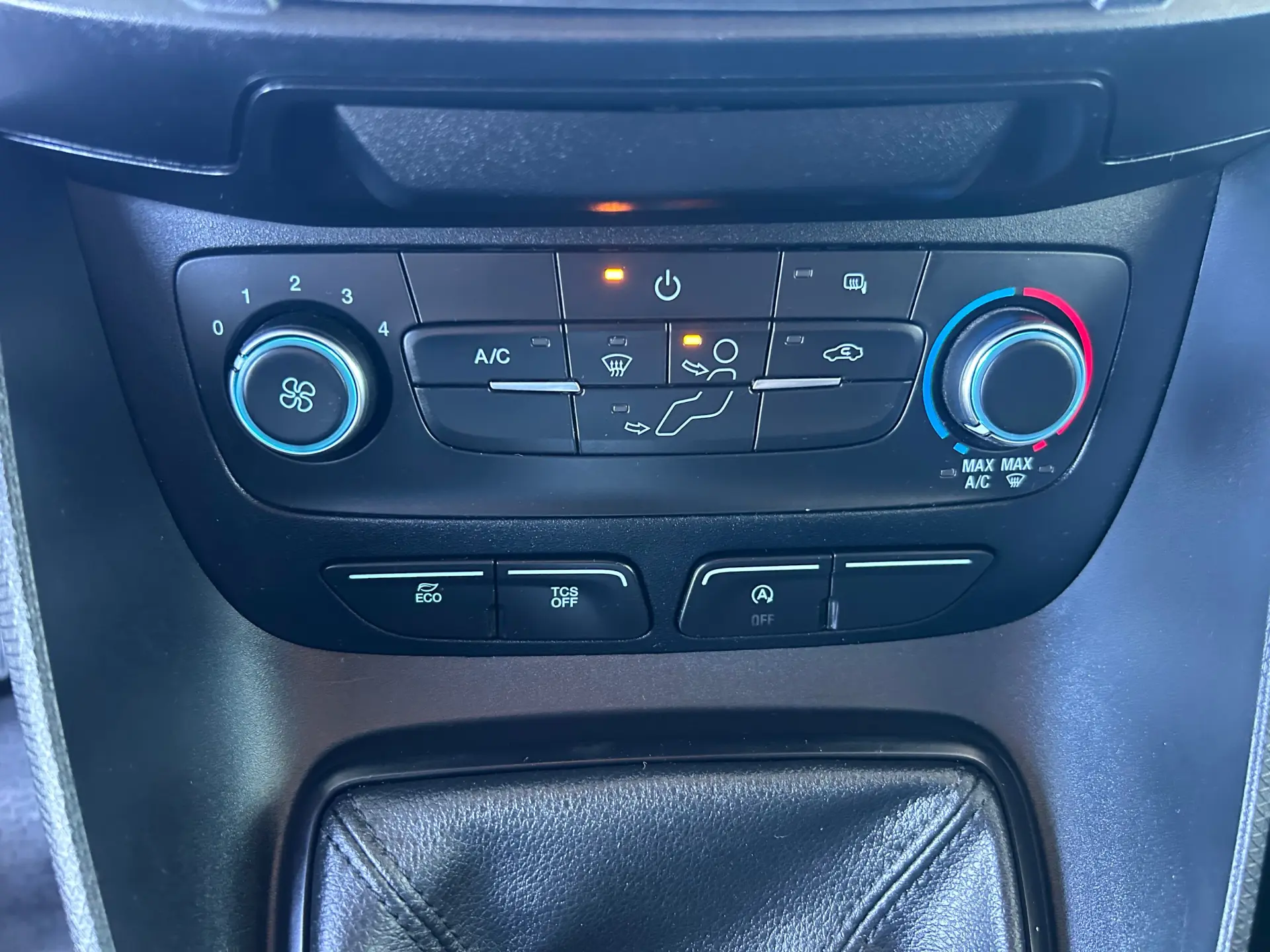 Ford Transit Connect 32