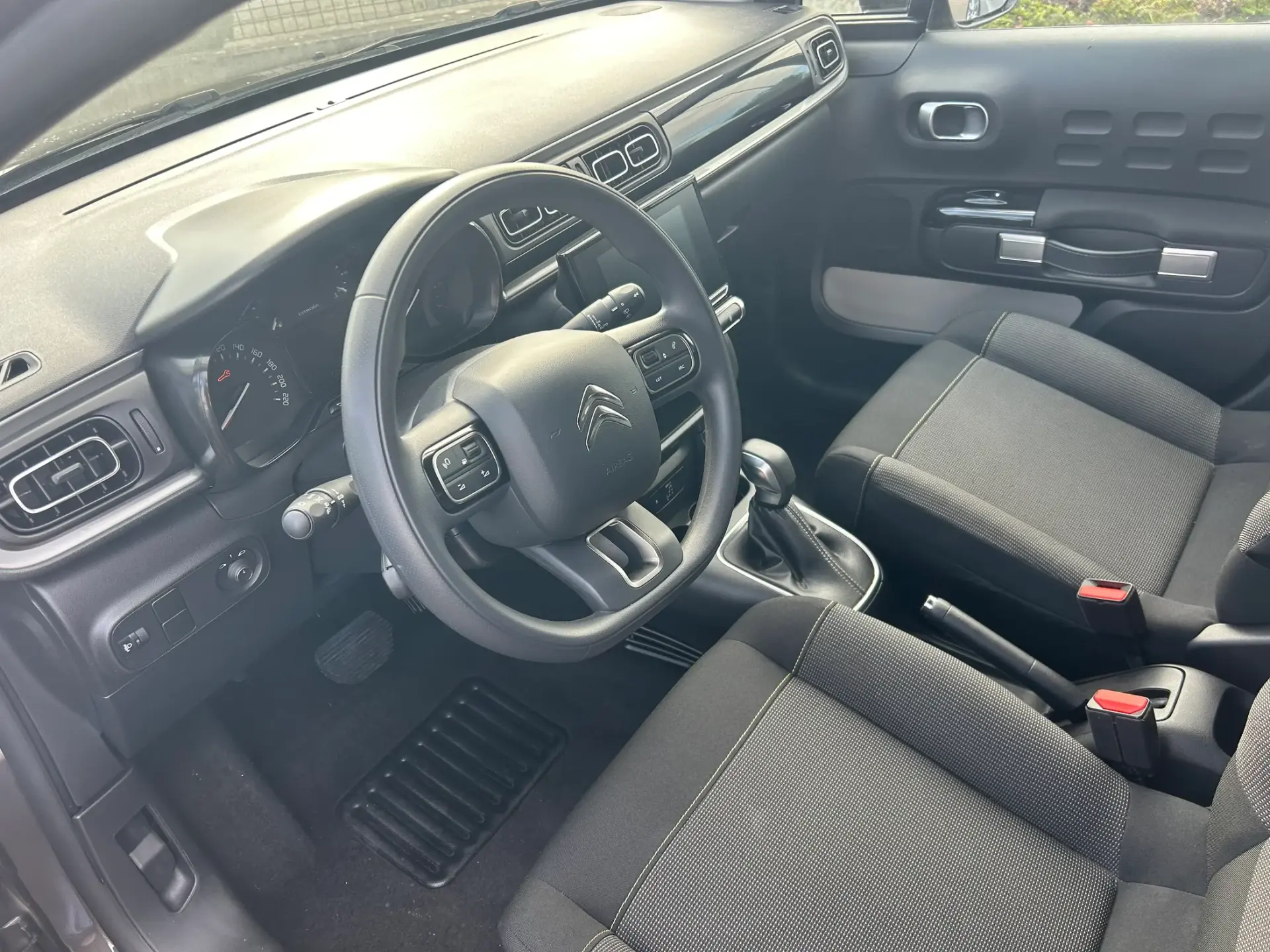 Citroen C3 1.2 PureTech Max EAT6 22