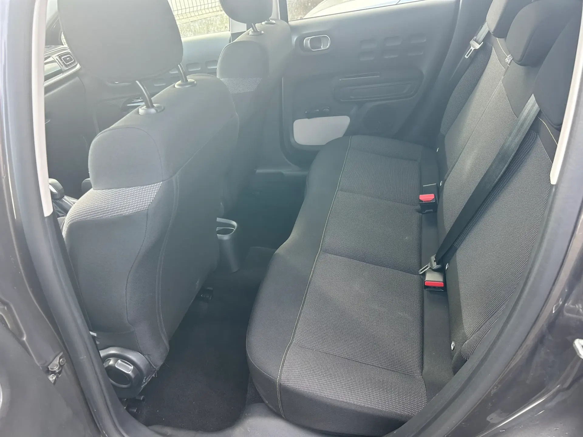 Citroen C3 1.2 PureTech Max EAT6 28
