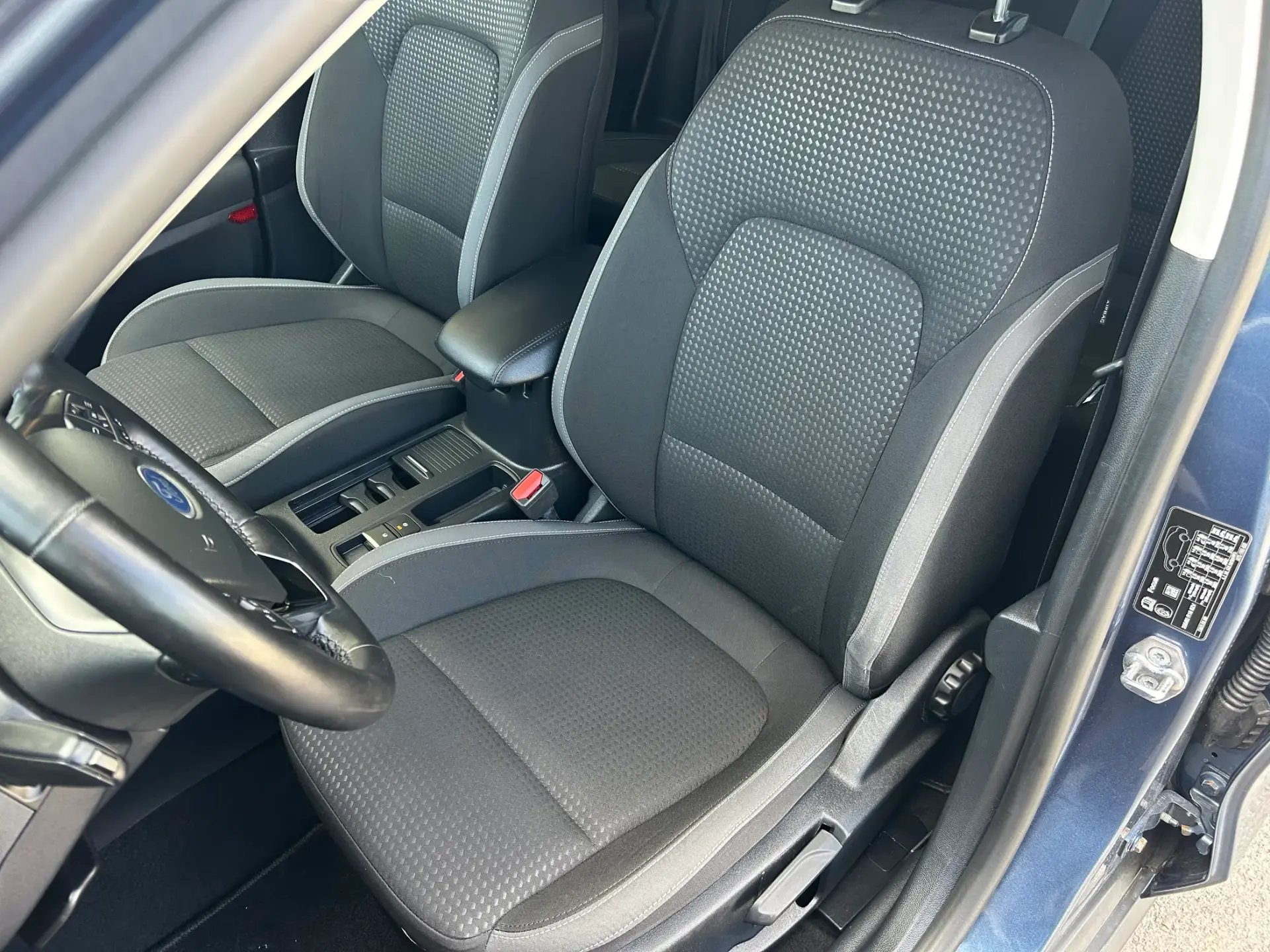 Ford Focus SW ECOBOOST  Connected 2023 125 CV 37