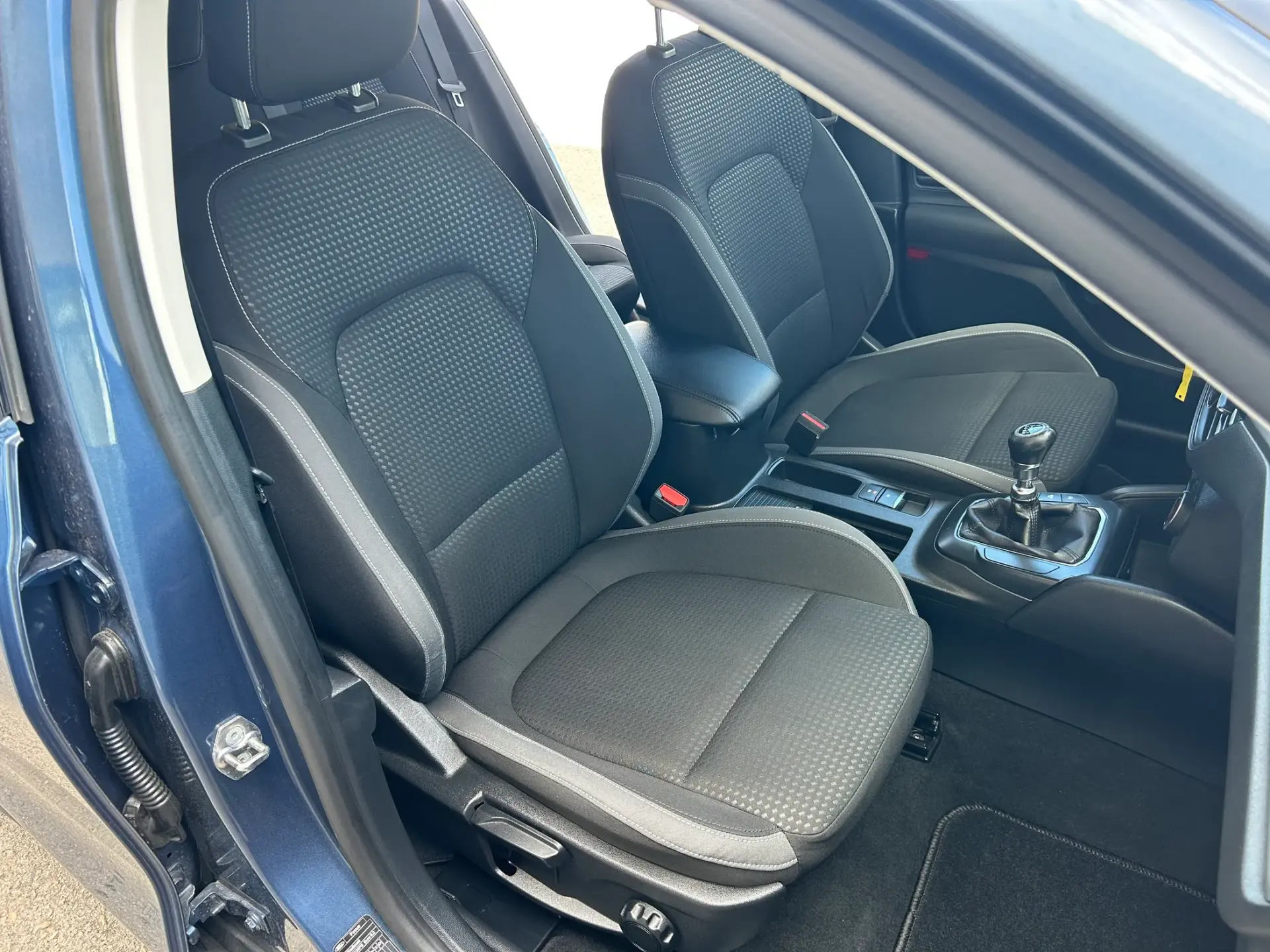 Ford Focus SW ECOBOOST  Connected 2023 125 CV 38