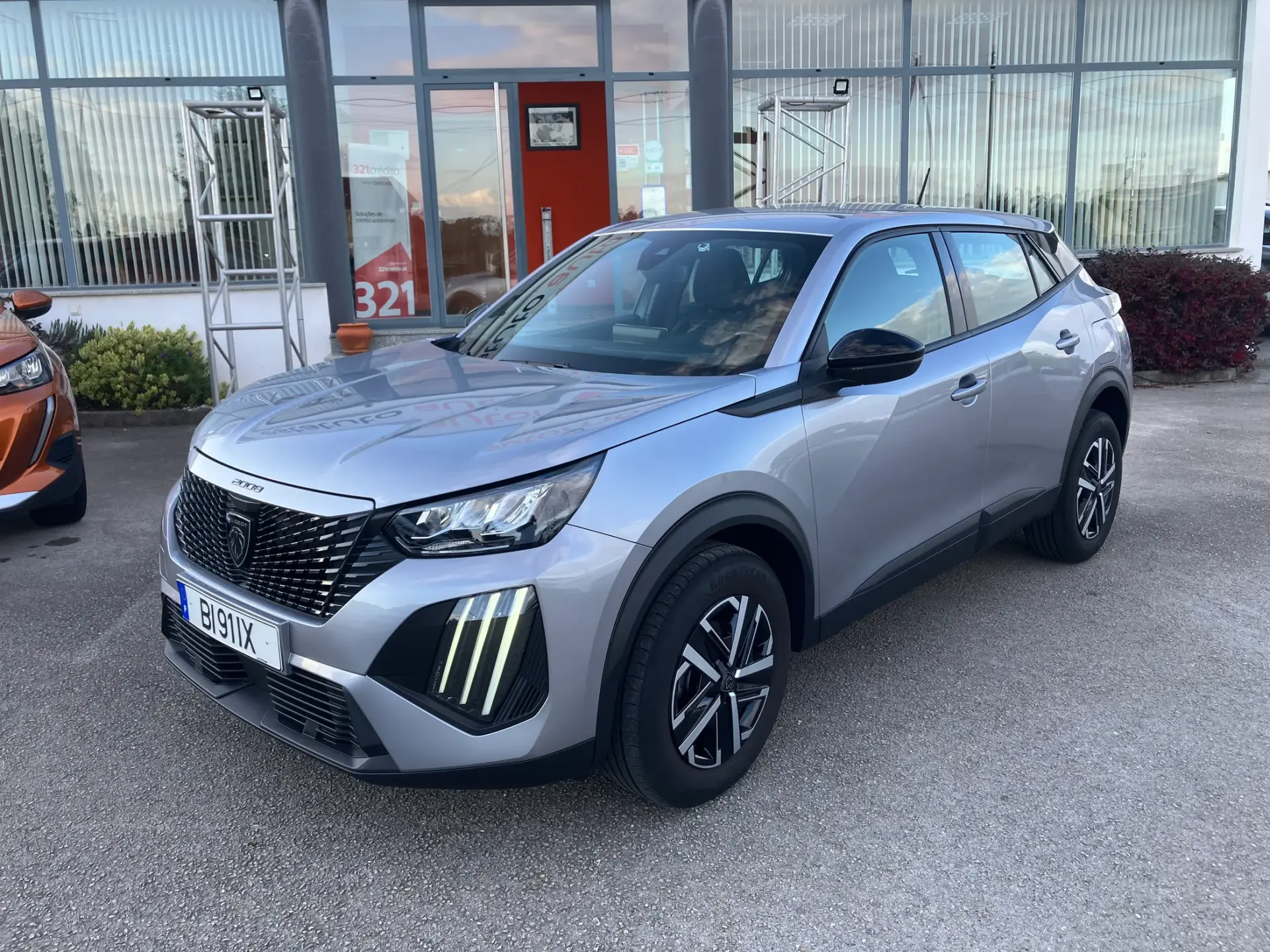 Peugeot 2008 1.2 PureTech Style 4