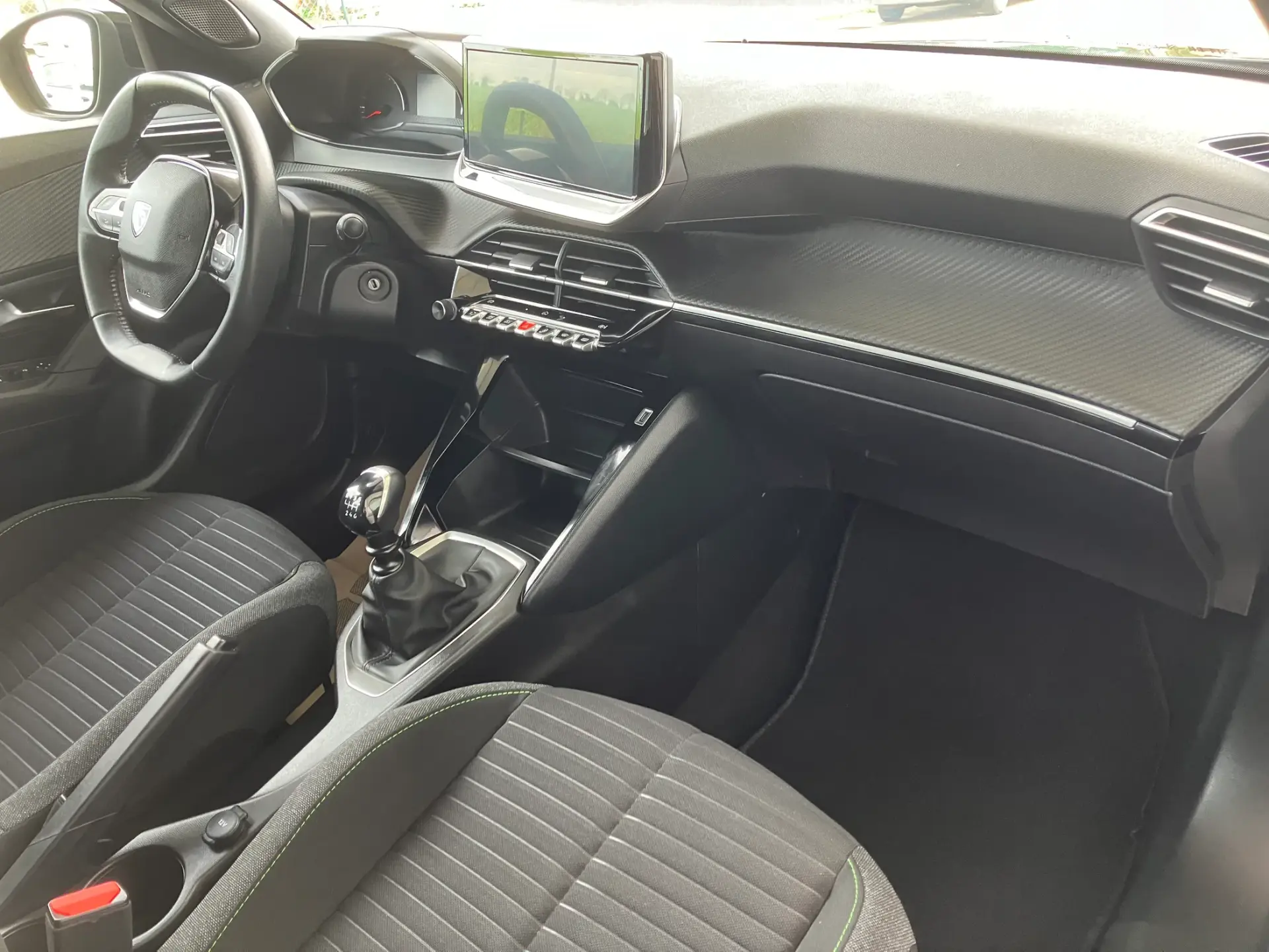 Peugeot 2008 1.2 PureTech Style 23