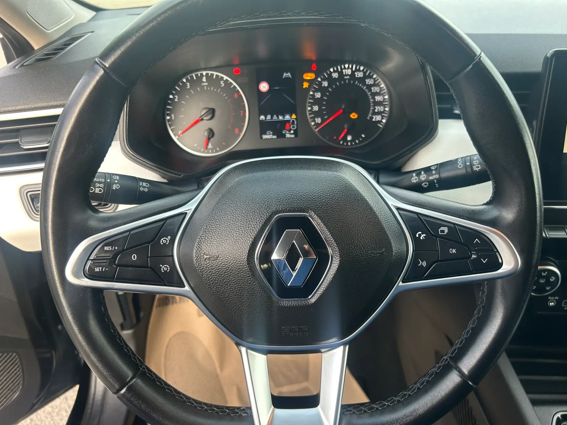 Renault Clio 1.0 TCe Limeted (2023-2025) 18