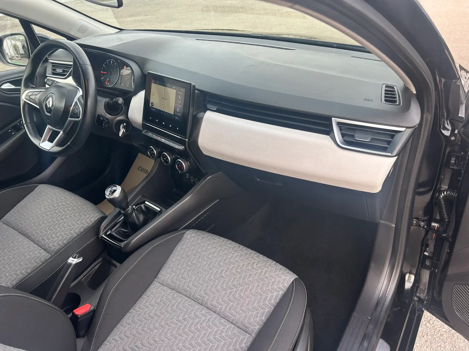 Renault Clio 1.0 TCe Limeted (2023-2025) 20