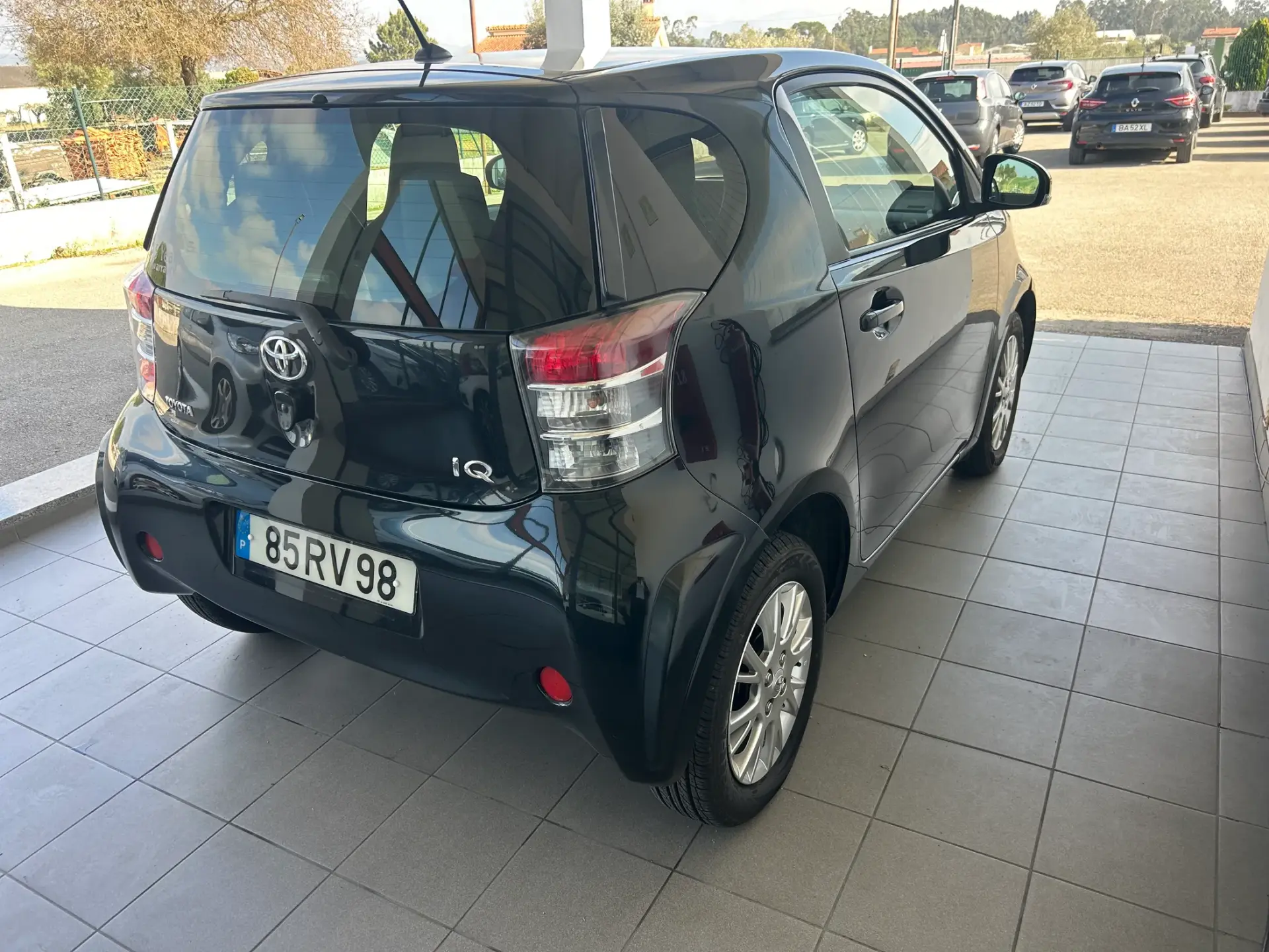 Toyota iQ 1.0 VVT-i 2 EP+NAVI+Bluetooth 7