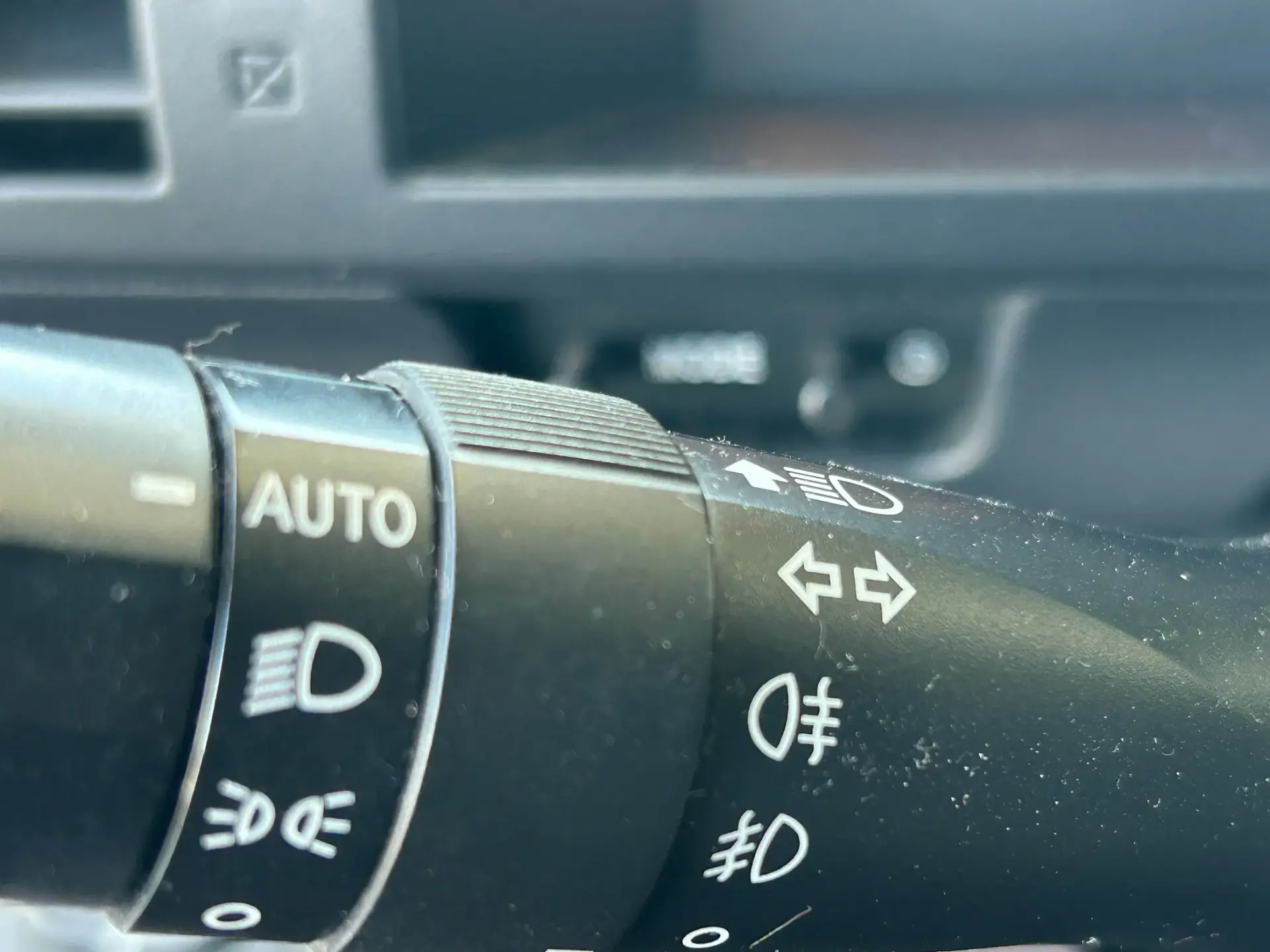 Toyota iQ 1.0 VVT-i 2 EP+NAVI+Bluetooth 20
