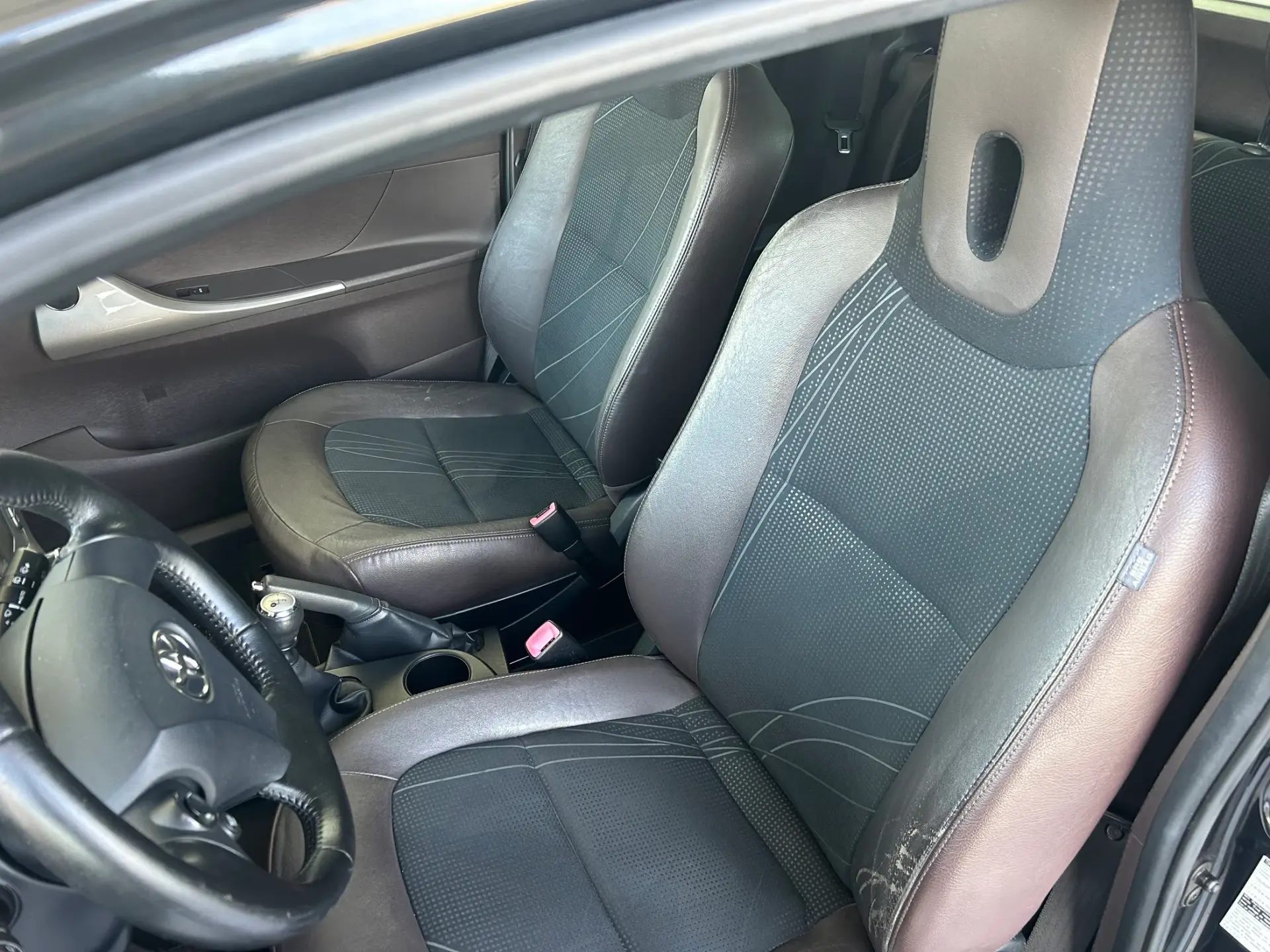 Toyota iQ 1.0 VVT-i 2 EP+NAVI+Bluetooth 24
