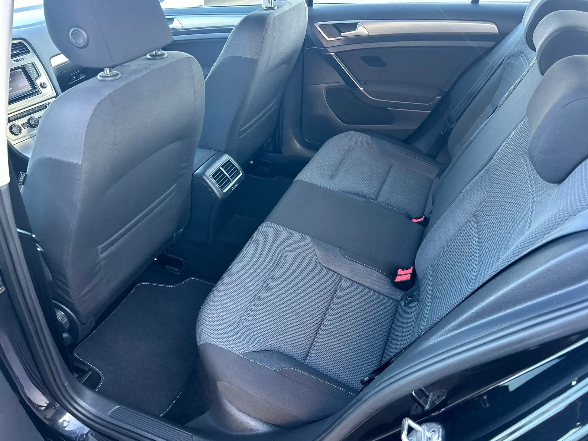 Volkswagen Golf 1.6 TDi Trendline DSG 25