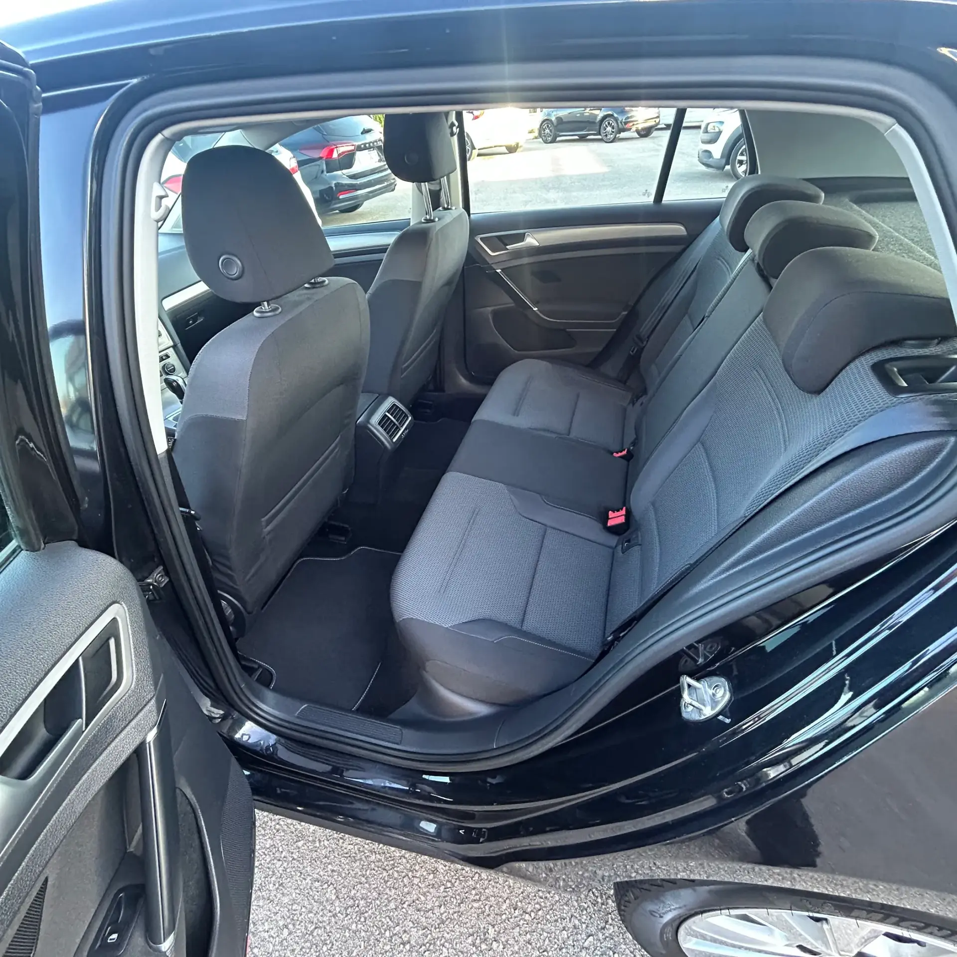 Volkswagen Golf 1.6 TDi Trendline DSG 26