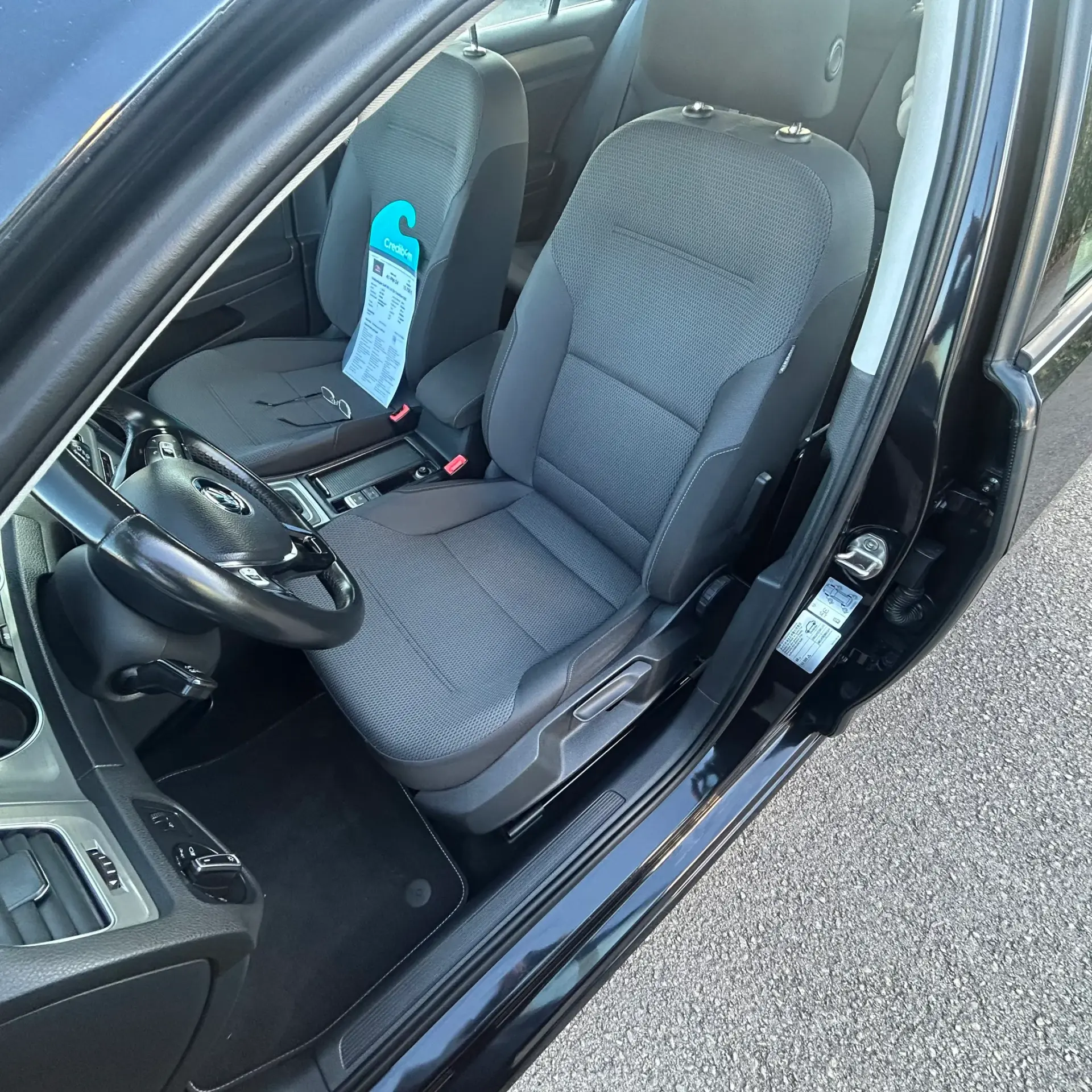 Volkswagen Golf 1.6 TDi Trendline DSG 27