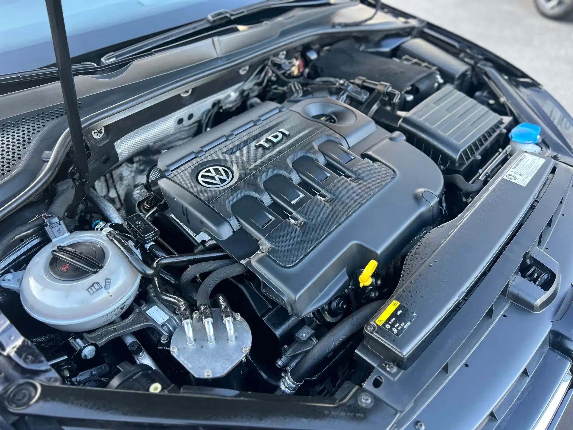 Volkswagen Golf 1.6 TDi Trendline DSG 35
