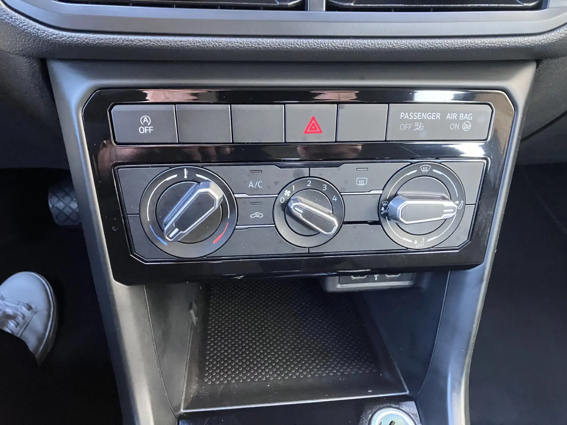 Volkswagen T-Cross 1.0 TSI Freestyle 12