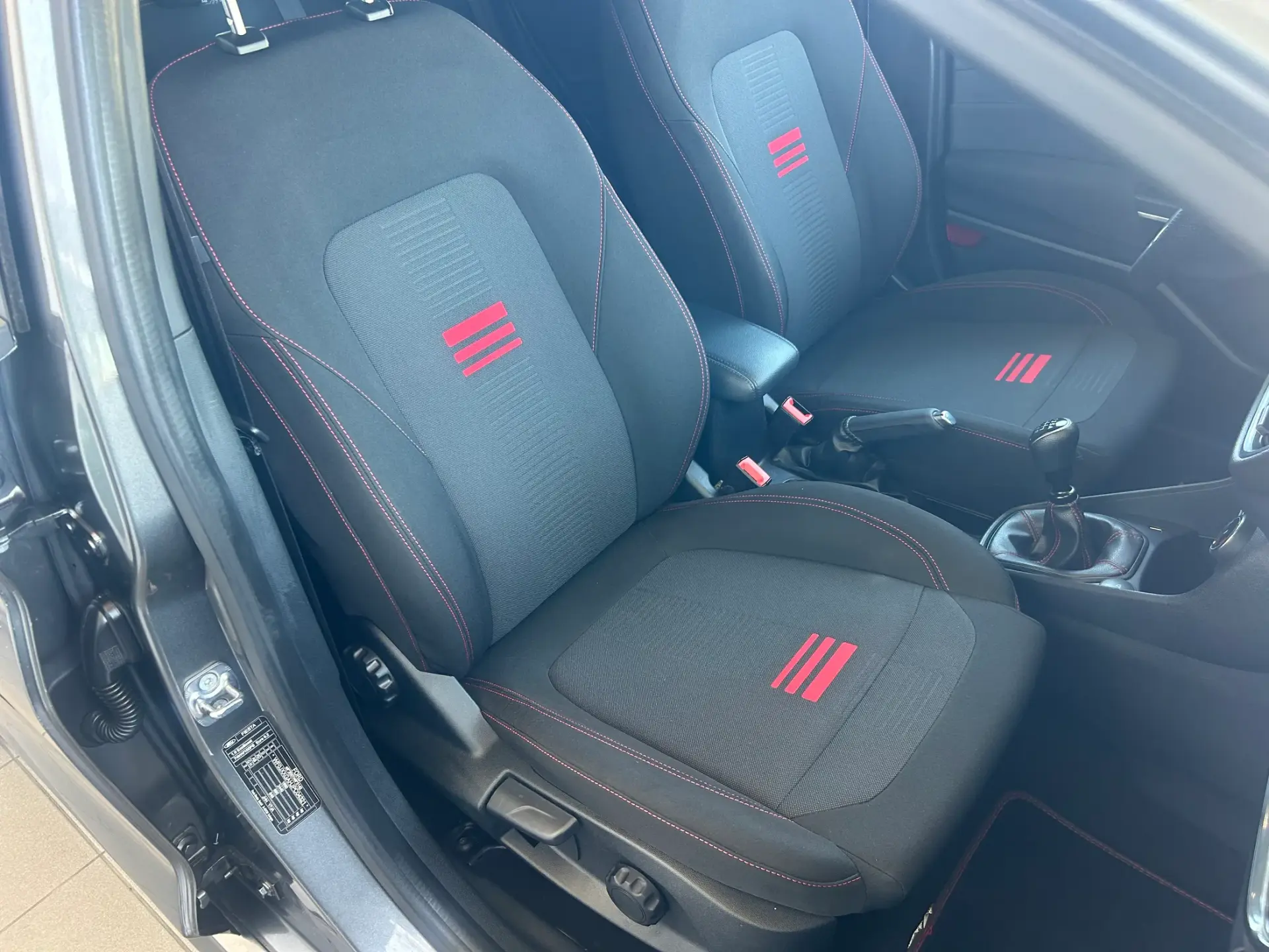 Ford Fiesta 1.0 EcoBoost ST-Line 11