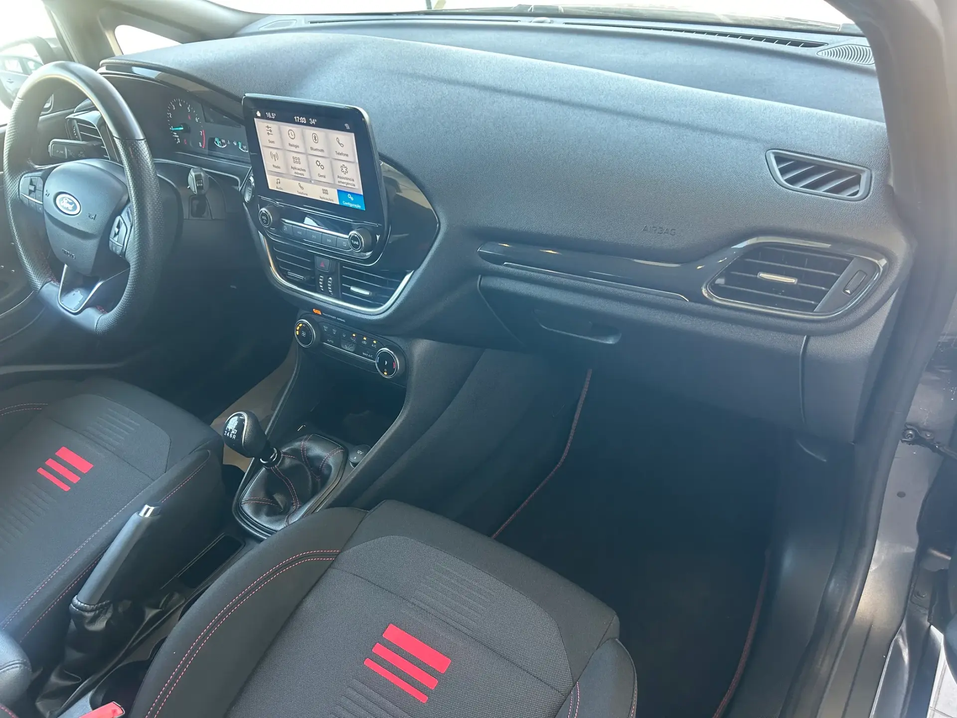 Ford Fiesta 1.0 EcoBoost ST-Line 13