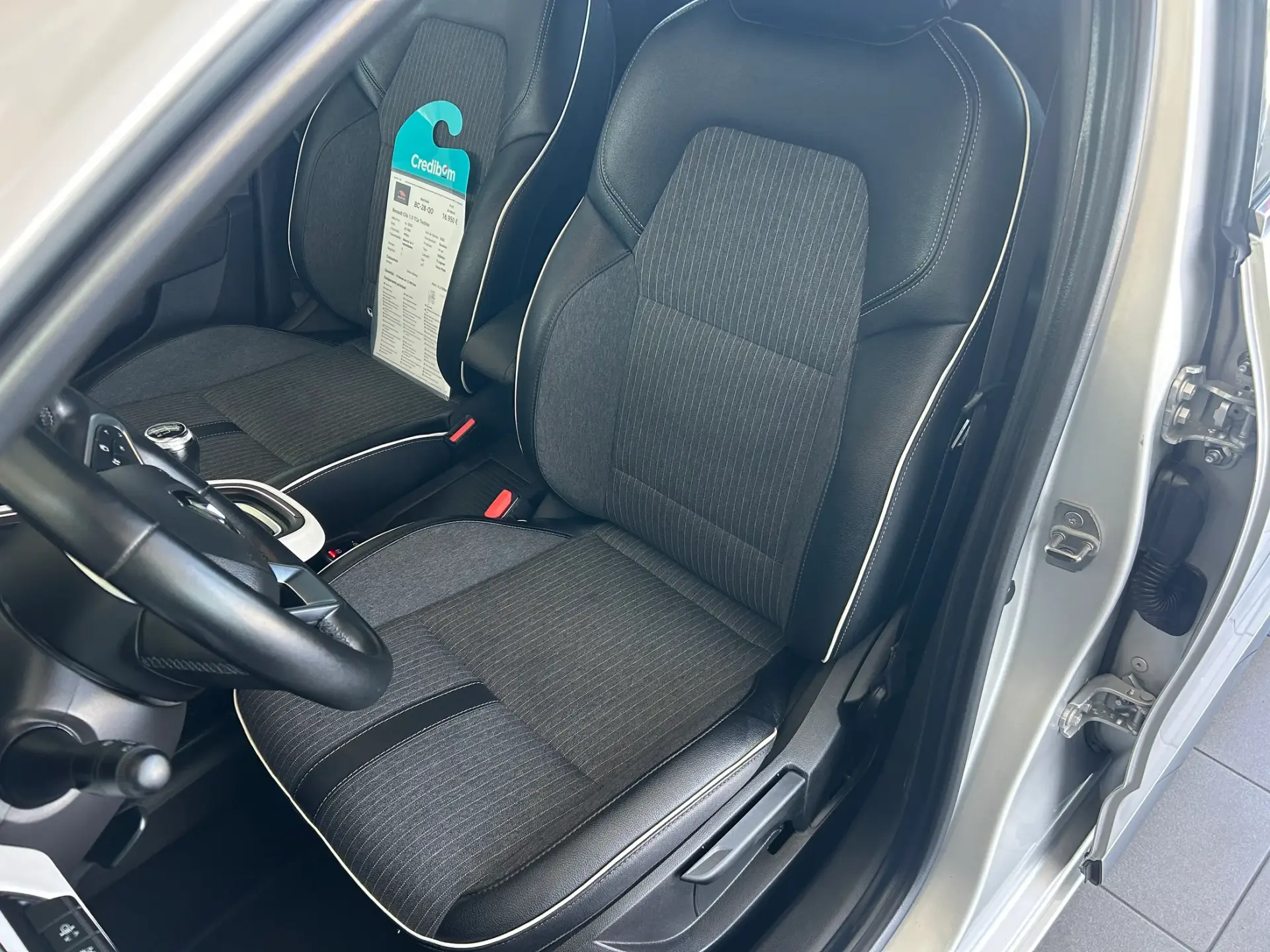 Renault Clio 1.0 TCe Techno 51