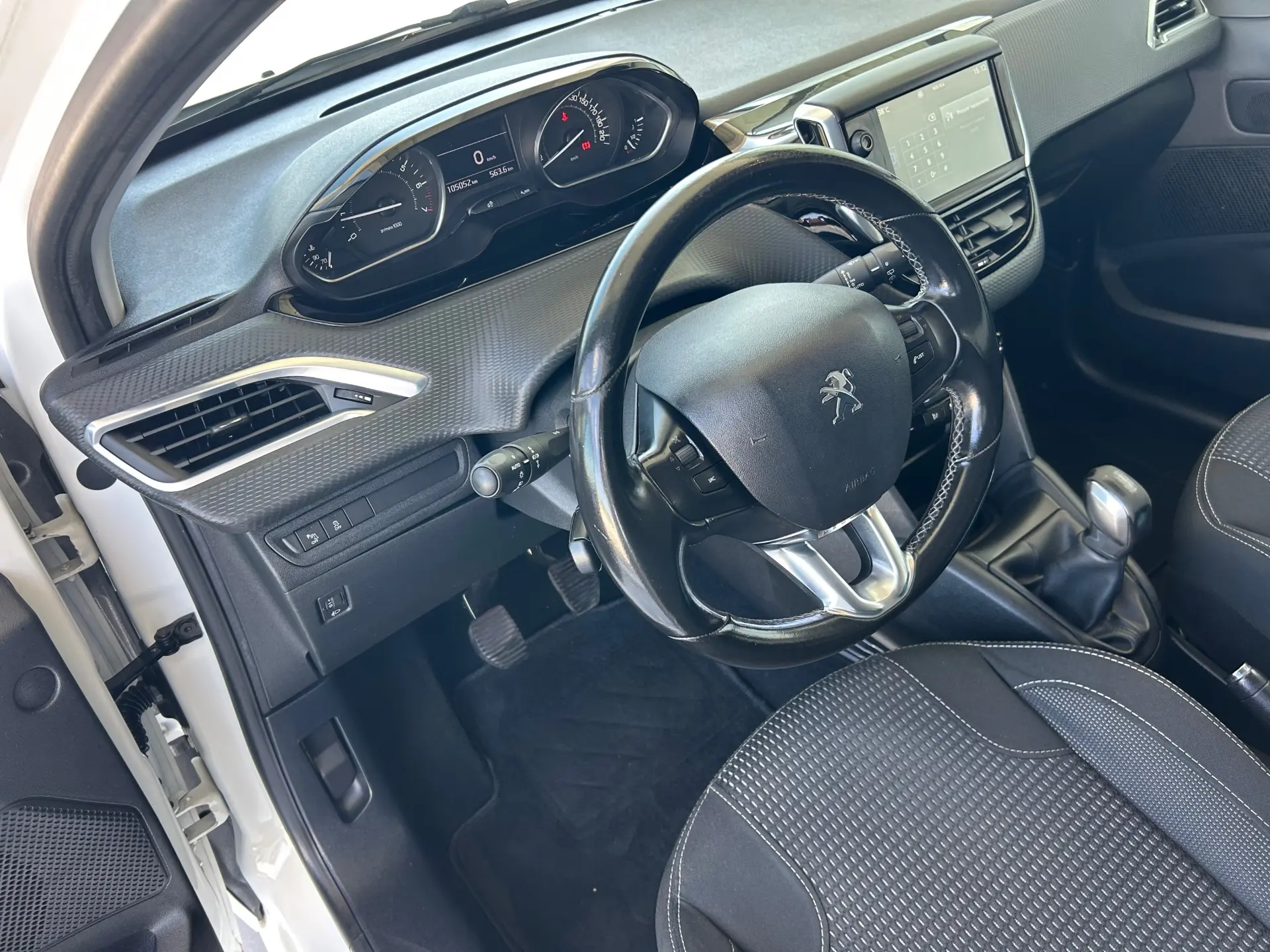 Peugeot 208 1.2 PureTech Allure 13
