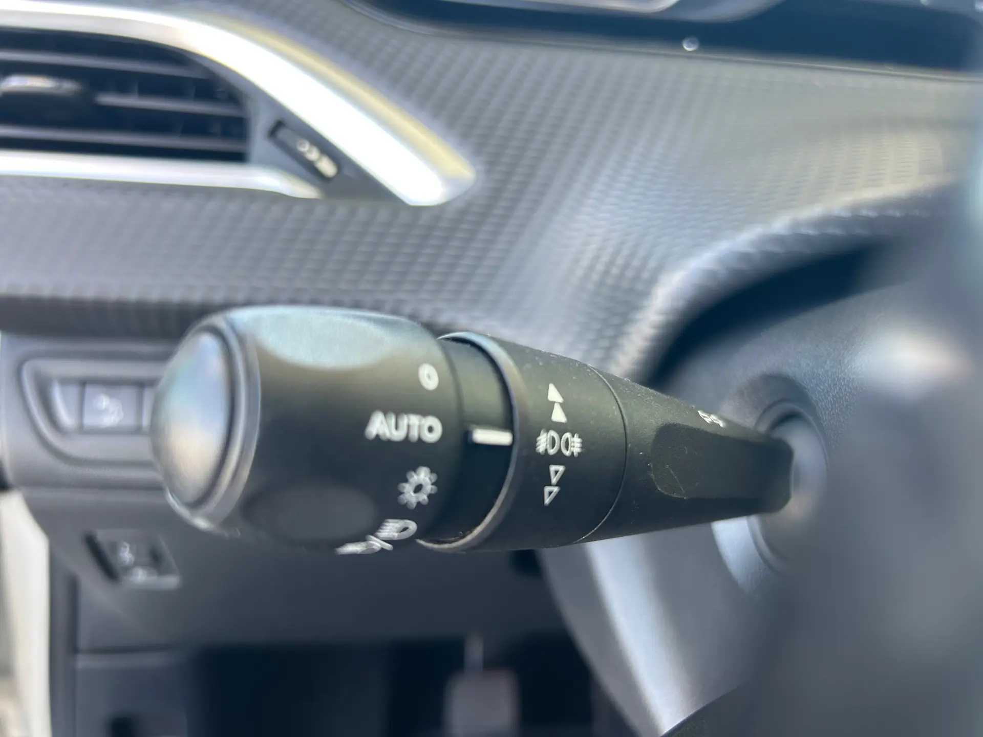 Peugeot 208 1.2 PureTech Allure 24