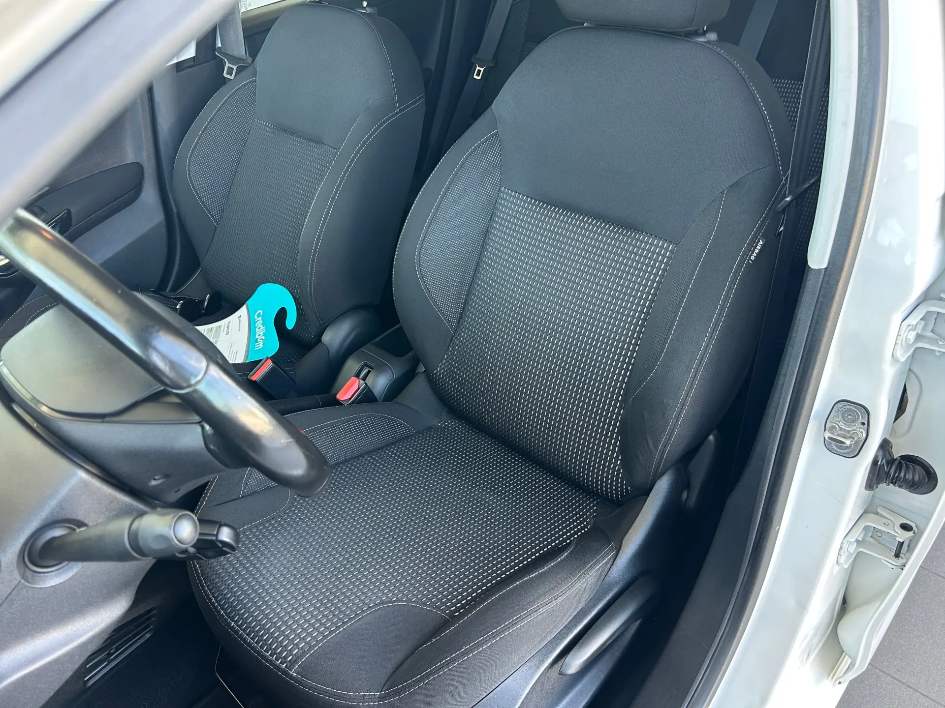 Peugeot 208 1.2 PureTech Allure 12