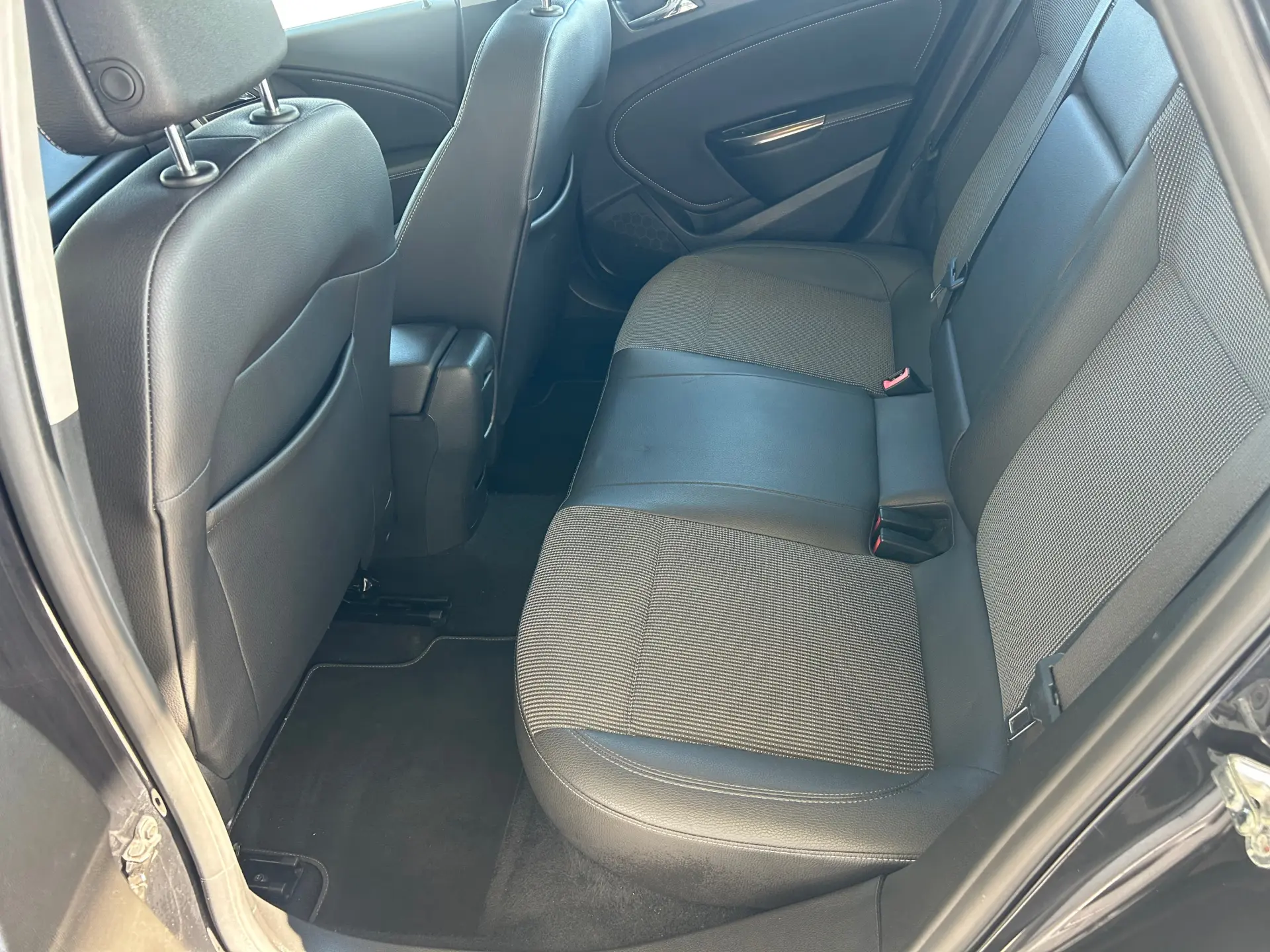 Opel Astra 1.7 CDTi Cosmo 18