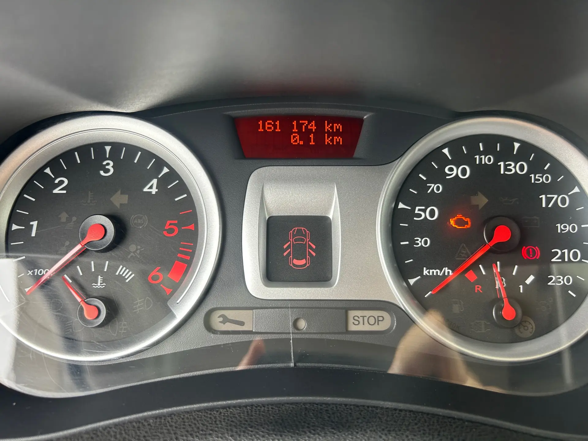 Renault Clio 1.5 dCi Dynamique S 13