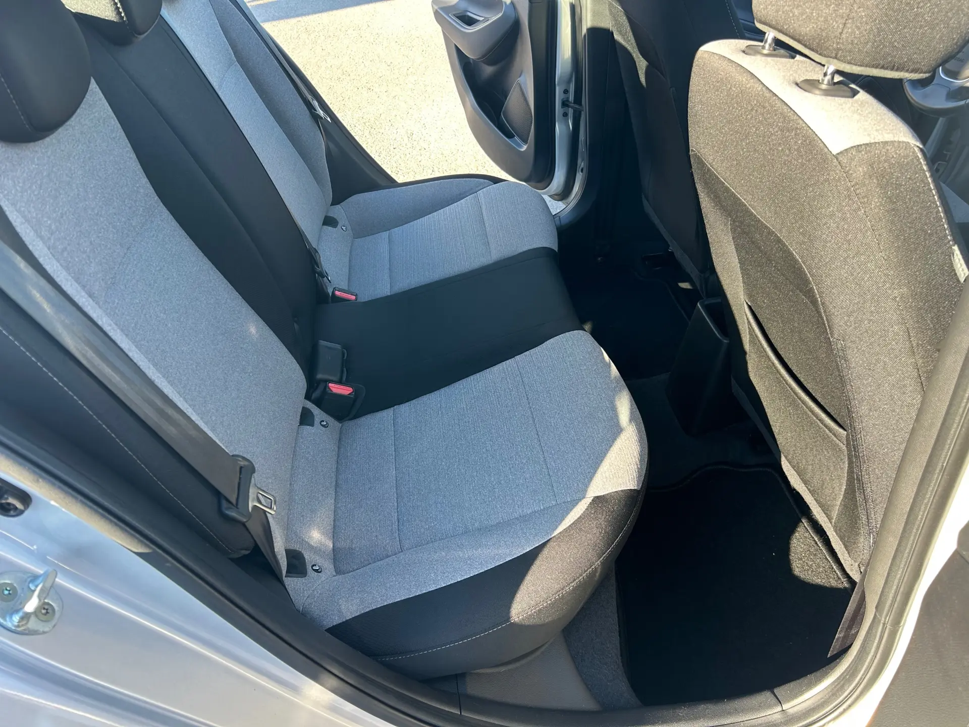 Hyundai i20 1.1 CRDi Comfort+Pack Look+JLL16 26