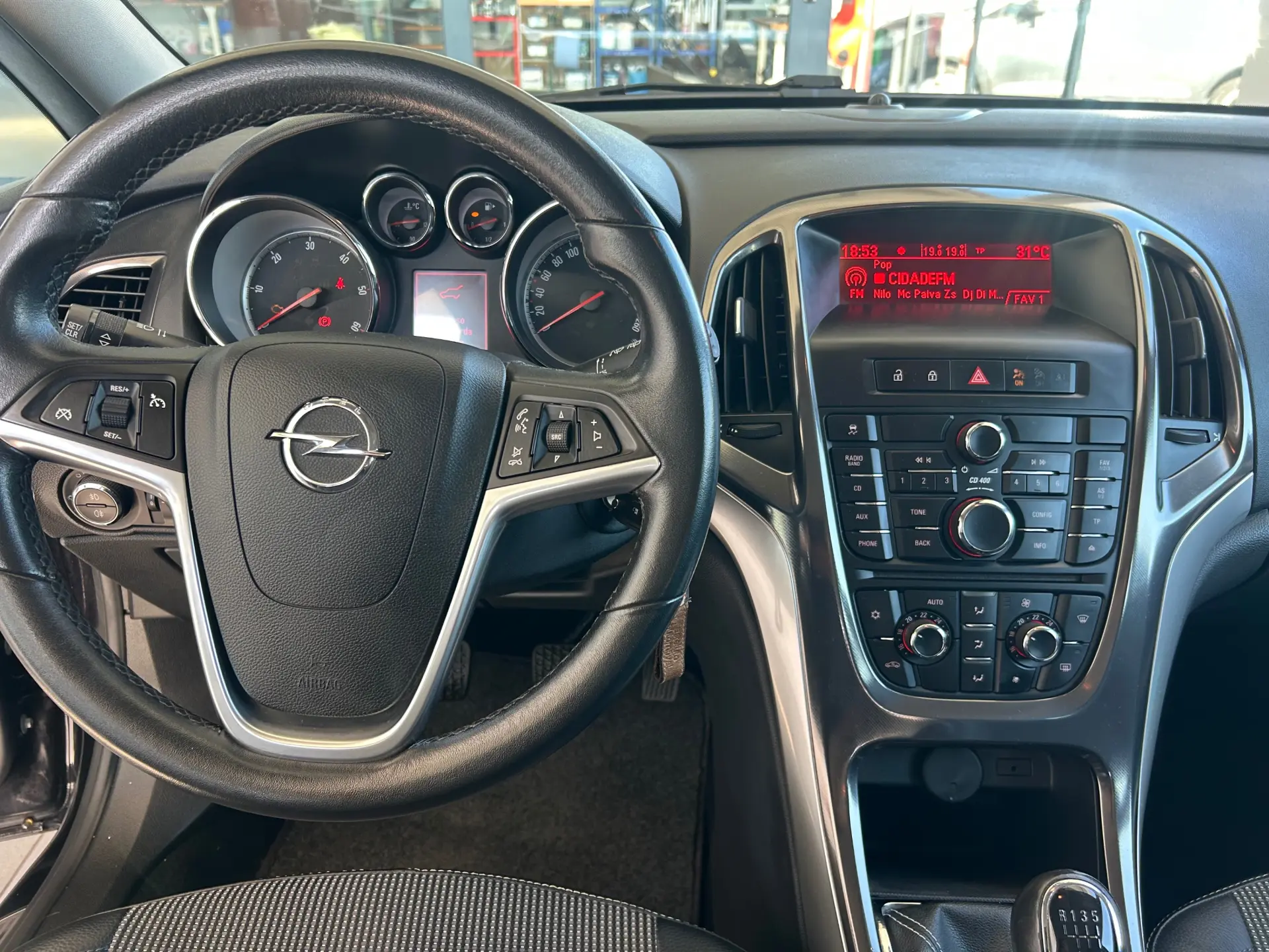 Opel Astra 1.7 CDTi Cosmo 8
